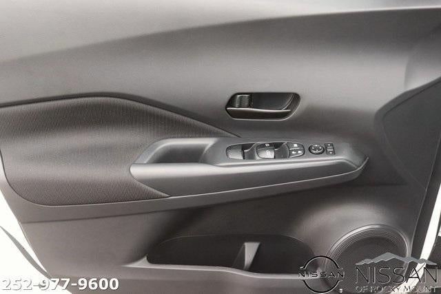 2025 Nissan Kicks Play S FWD