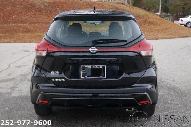 2023 Nissan Kicks S FWD