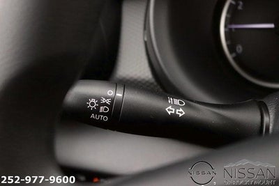 2025 Nissan Kicks Play S FWD