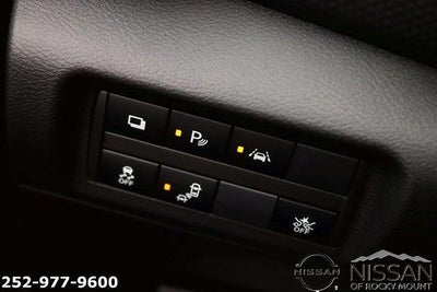 2025 Nissan Kicks Play S FWD