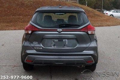 2025 Nissan Kicks Play S FWD