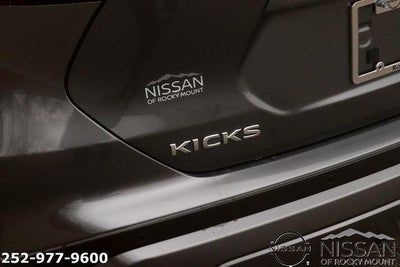 2025 Nissan Kicks Play S FWD