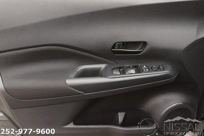 2025 Nissan Kicks Play S FWD