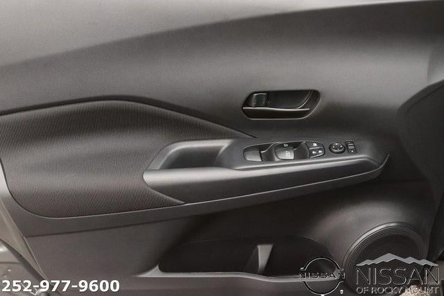 2025 Nissan Kicks Play S FWD