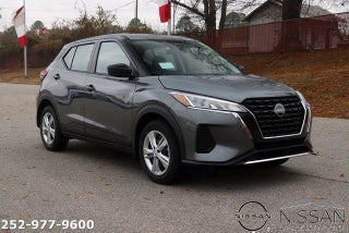 2025 Nissan Kicks Play S FWD