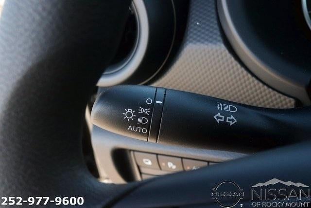 2025 Nissan Kicks Play S FWD