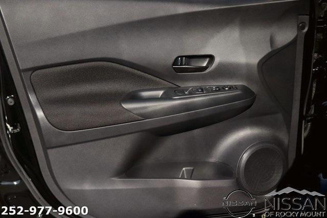 2025 Nissan Kicks Play S FWD