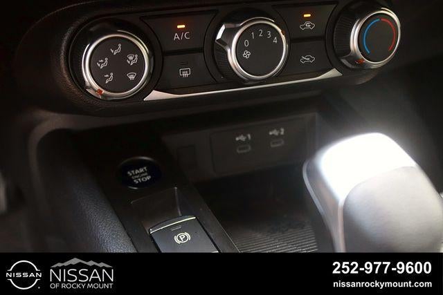2025 Nissan Kicks SV FWD