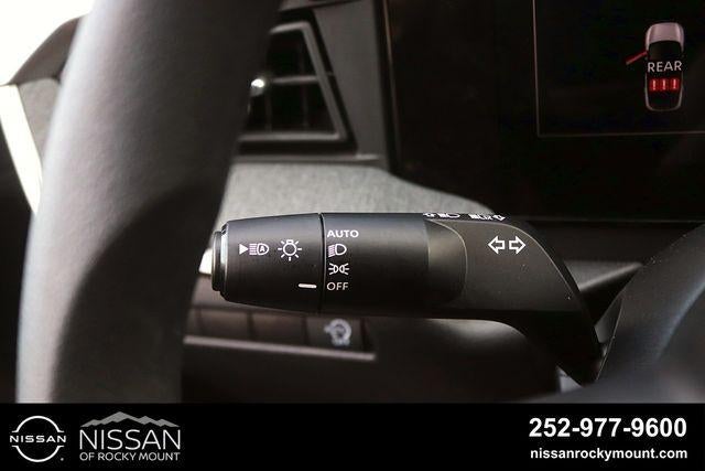 2025 Nissan Kicks SV FWD