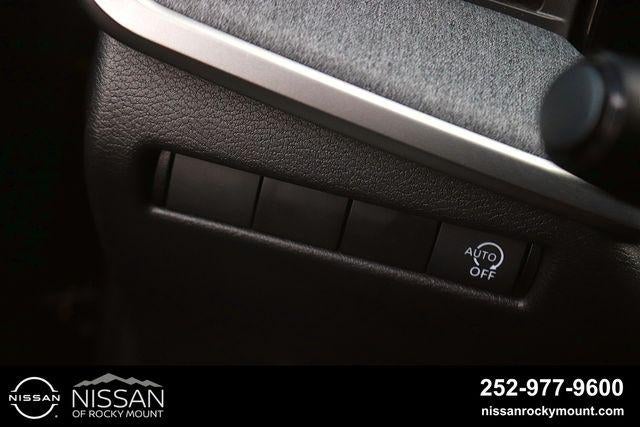 2025 Nissan Kicks SV FWD