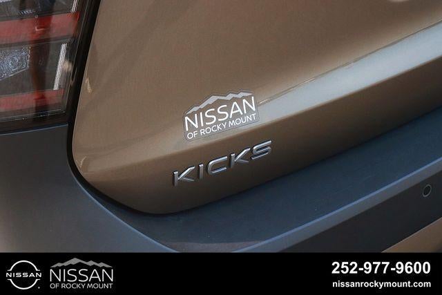 2025 Nissan Kicks SV FWD
