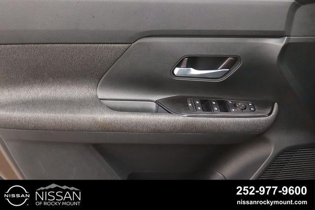 2025 Nissan Kicks SV FWD