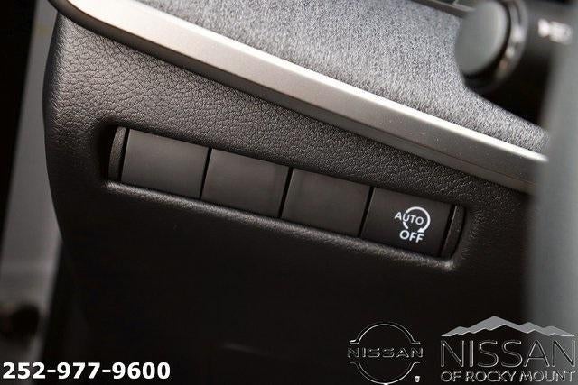 2025 Nissan Kicks SV FWD