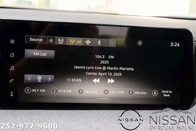 2025 Nissan Kicks SV FWD