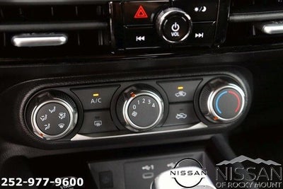 2025 Nissan Kicks SV FWD