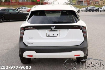 2025 Nissan Kicks SV FWD