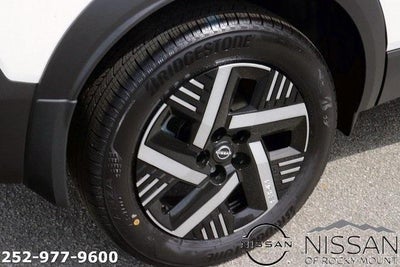 2025 Nissan Kicks SV FWD