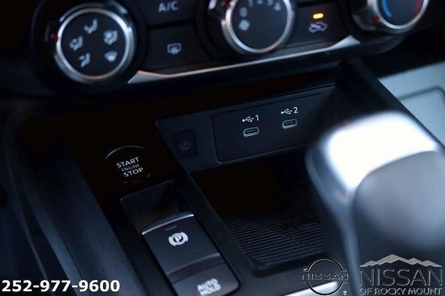 2025 Nissan Kicks SV FWD