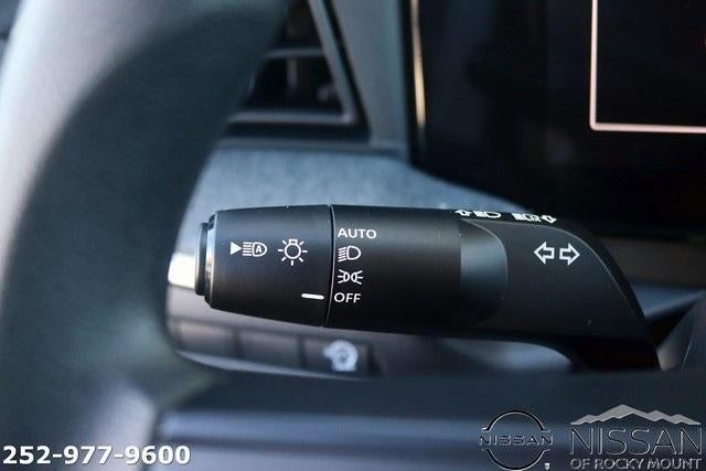 2025 Nissan Kicks SV FWD