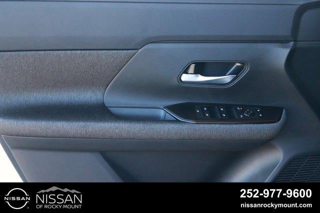 2027 Nissan Kicks SV FWD