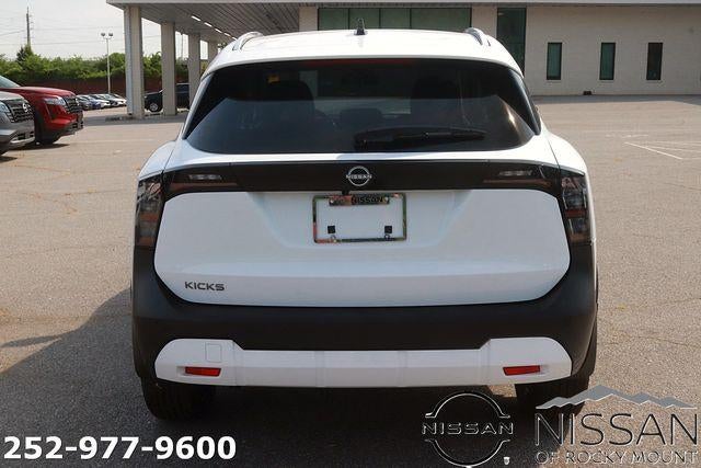 2026 Nissan Kicks SV FWD