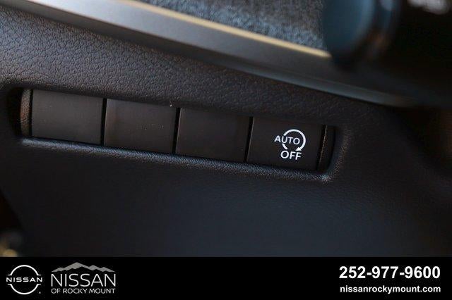 2027 Nissan Kicks SV FWD