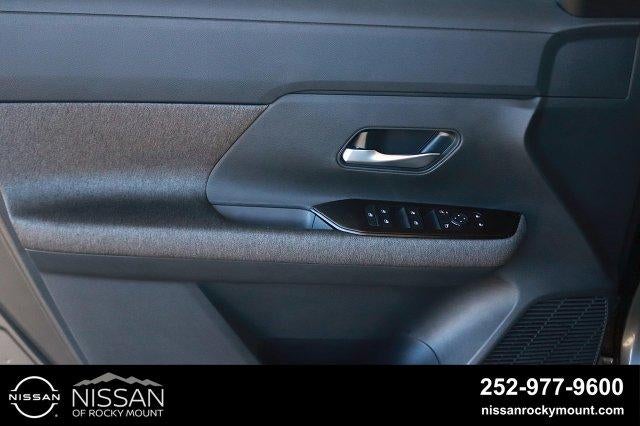 2027 Nissan Kicks SV FWD