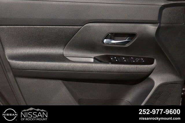 2027 Nissan Kicks SV FWD