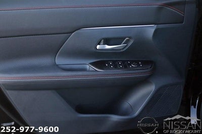 2025 Nissan Kicks SR FWD