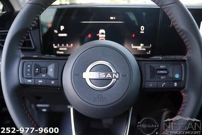 2025 Nissan Kicks SR FWD