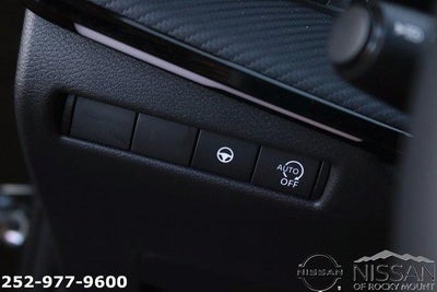 2025 Nissan Kicks SR FWD