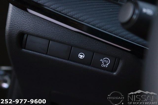 2025 Nissan Kicks SR FWD