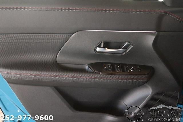 2025 Nissan Kicks SR FWD