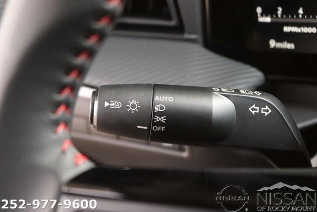 2025 Nissan Kicks SR FWD