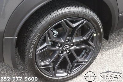 2025 Nissan Kicks SR FWD