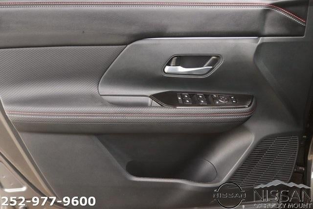 2025 Nissan Kicks SR FWD