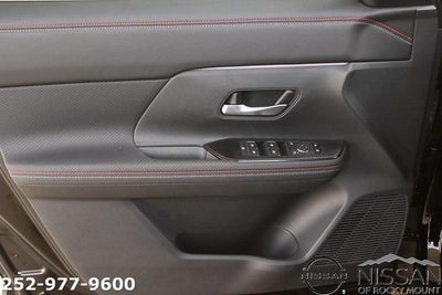 2025 Nissan Kicks SR FWD