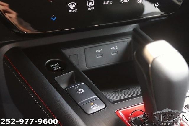 2025 Nissan Kicks SR FWD