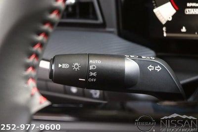 2025 Nissan Kicks SR FWD