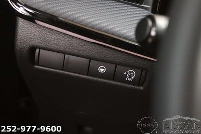 2025 Nissan Kicks SR FWD