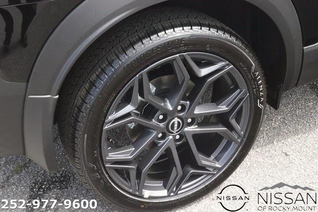 2025 Nissan Kicks SR FWD