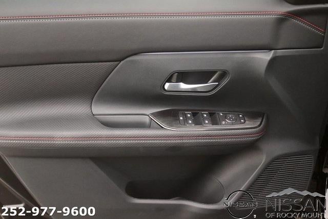 2025 Nissan Kicks SR FWD