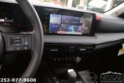 2025 Nissan Kicks SR FWD