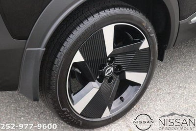 2025 Nissan Kicks SR FWD