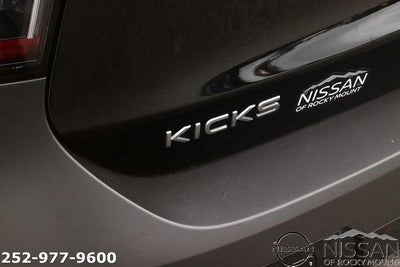 2025 Nissan Kicks SR FWD