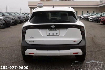 2026 Nissan Kicks SR FWD