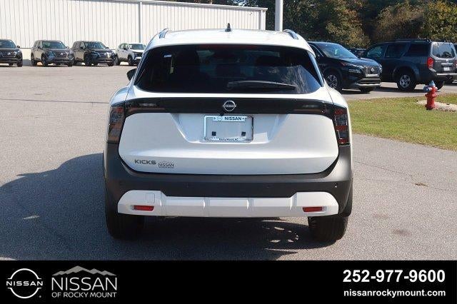 2027 Nissan Kicks SR FWD
