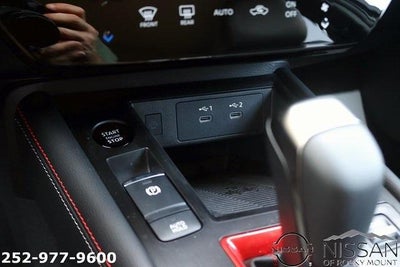 2025 Nissan Kicks SR AWD