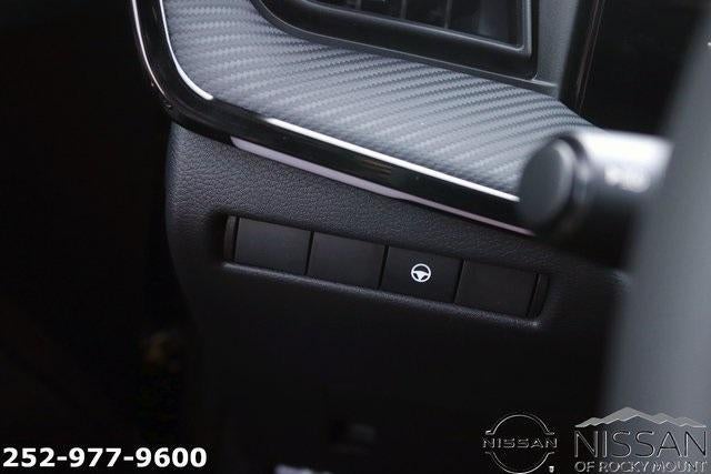 2025 Nissan Kicks SR AWD