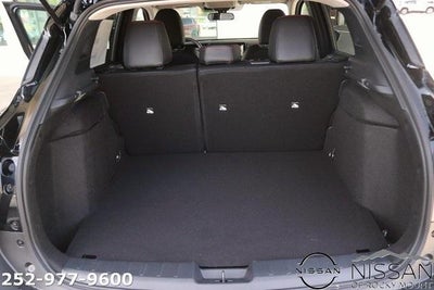 2025 Nissan Kicks SR AWD